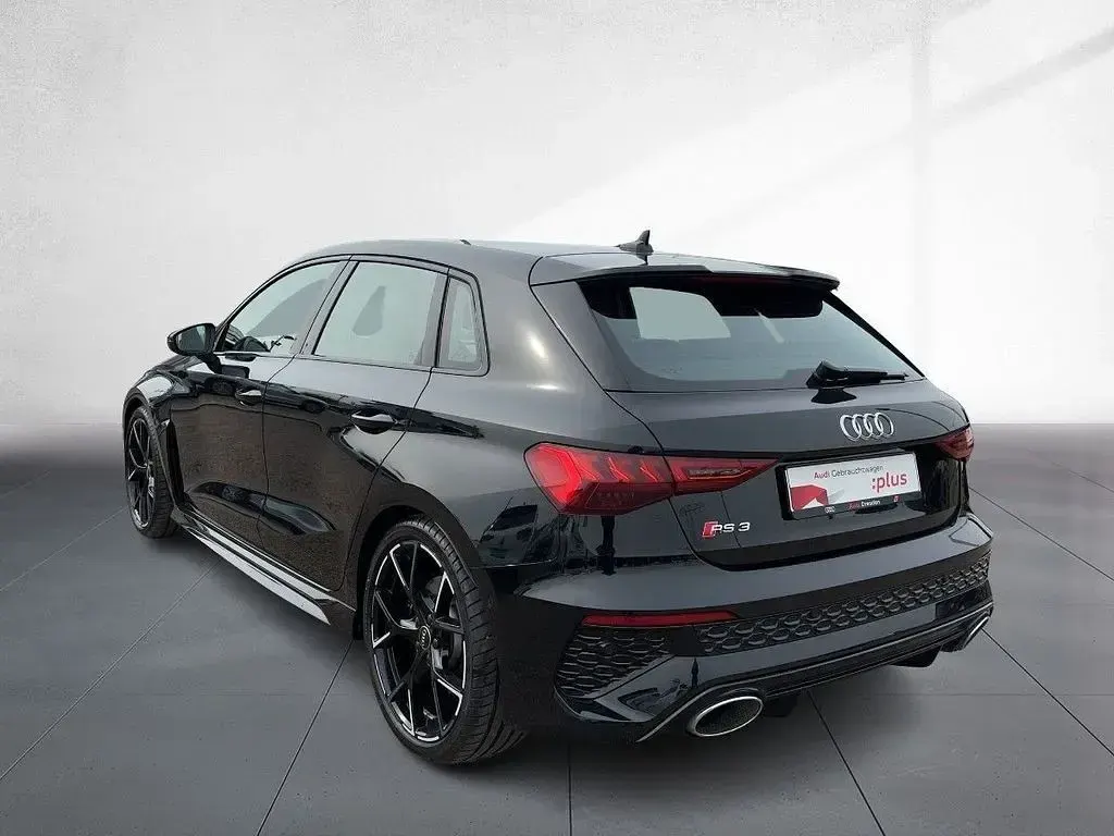 Gebraucht Audi RS3 Sport 400 PS (294 kW) 2023 Schwarz Limousine