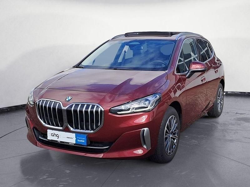 Gebraucht BMW 220 Active Tourer Sport Line 156 PS (114 kW) 2025 Rot Van / Kleinbus
