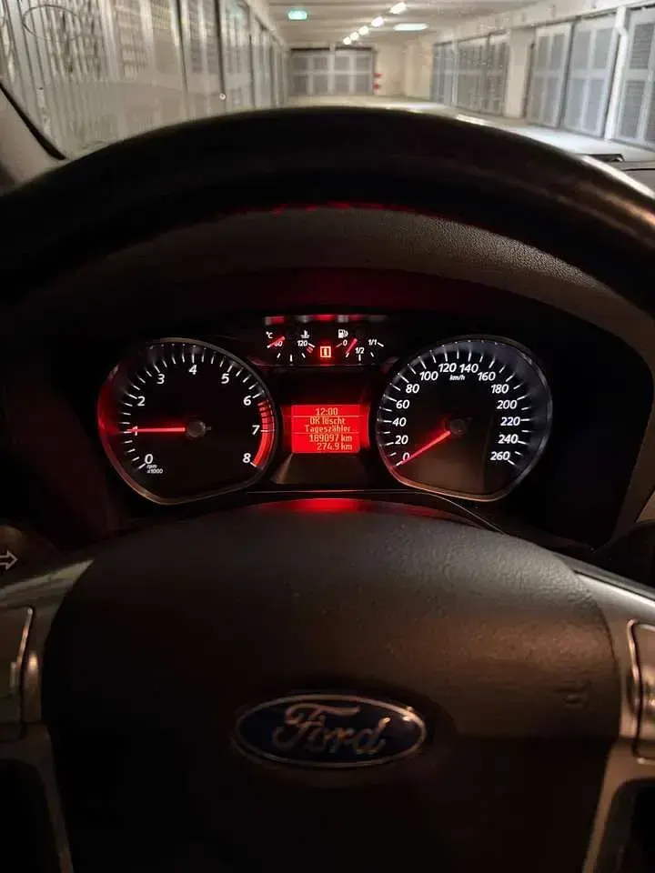 Gebraucht Ford Galaxy Trend 145 PS (106 kW) 2011 Schwarz Van / Kleinbus