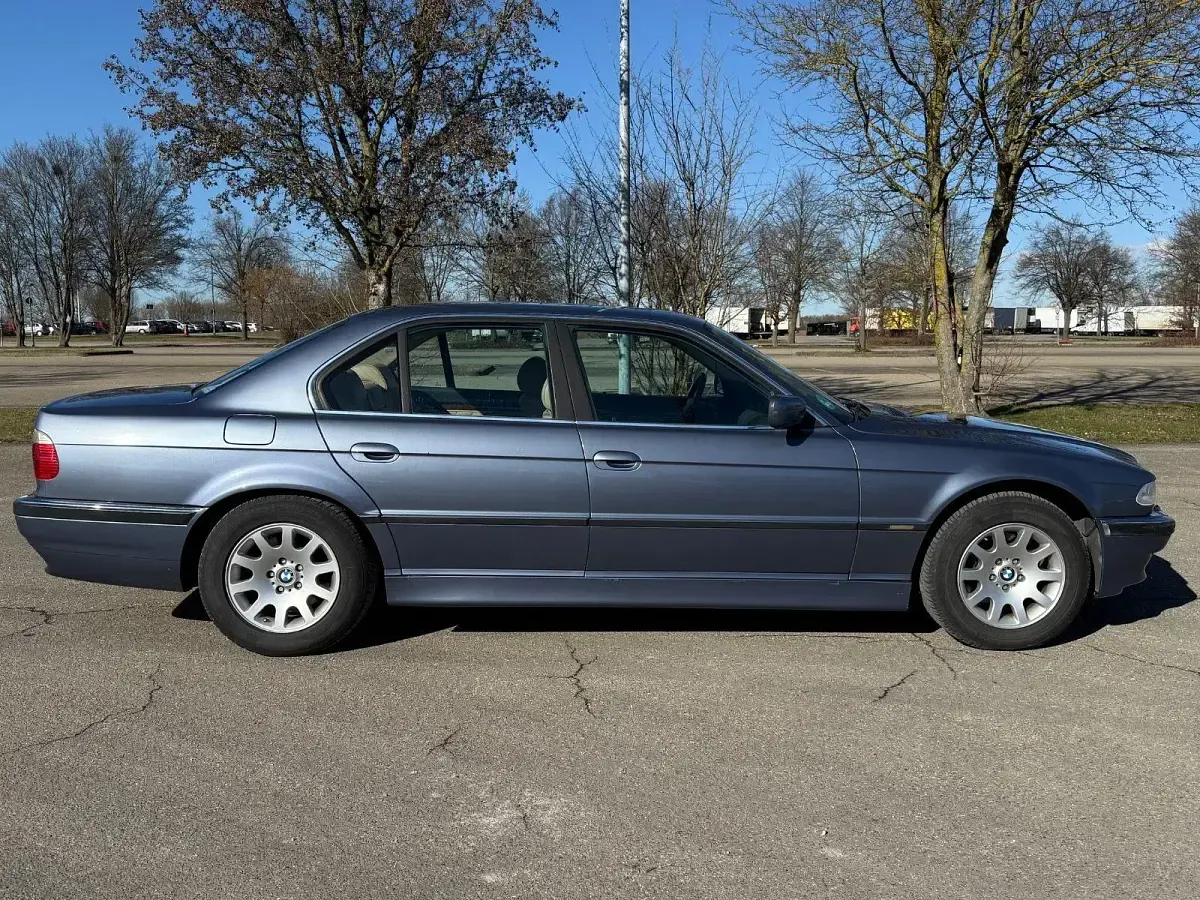 Usata BMW 728 193 CV (141 kW) 2000 Blu Berlina