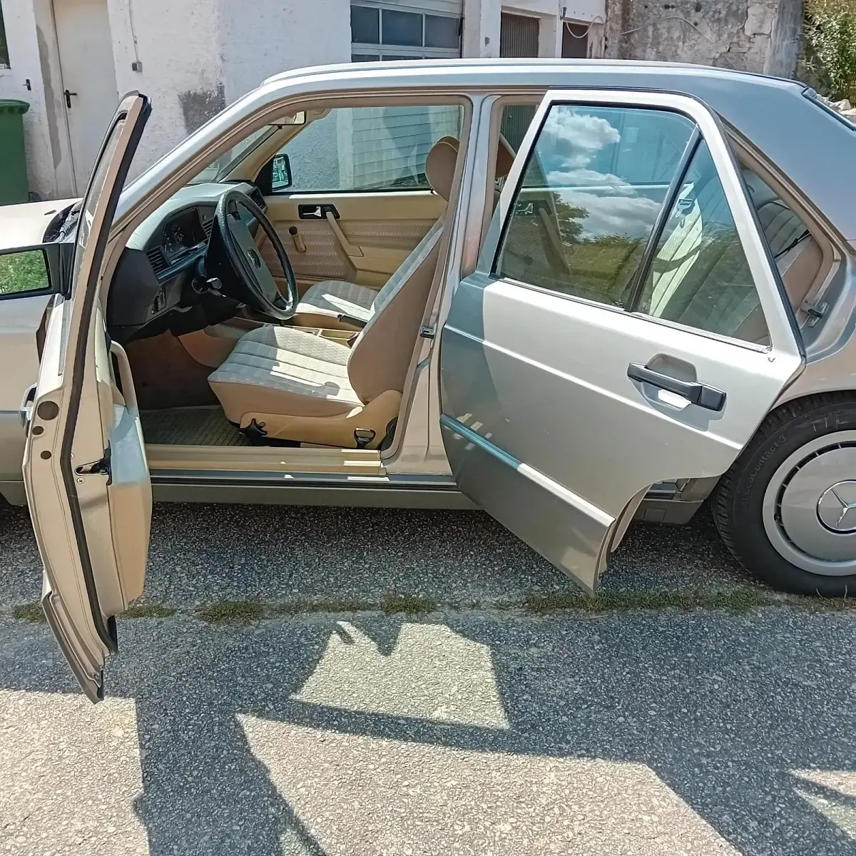 Gebraucht Mercedes 190 1990 Andere farben Limousine