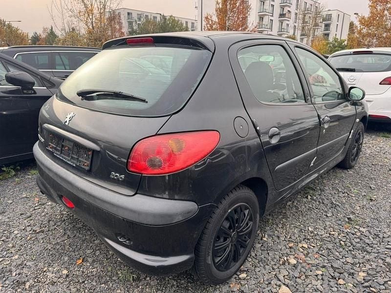 Gebraucht Peugeot 206 Premium 88 PS (64 kW) 2004 Schwarz Limousine