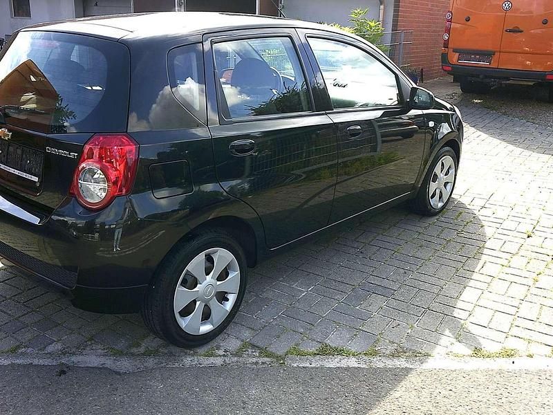 Gebraucht Chevrolet Aveo SE 84 PS (61 kW) 2010 Schwarz Kleinwagen