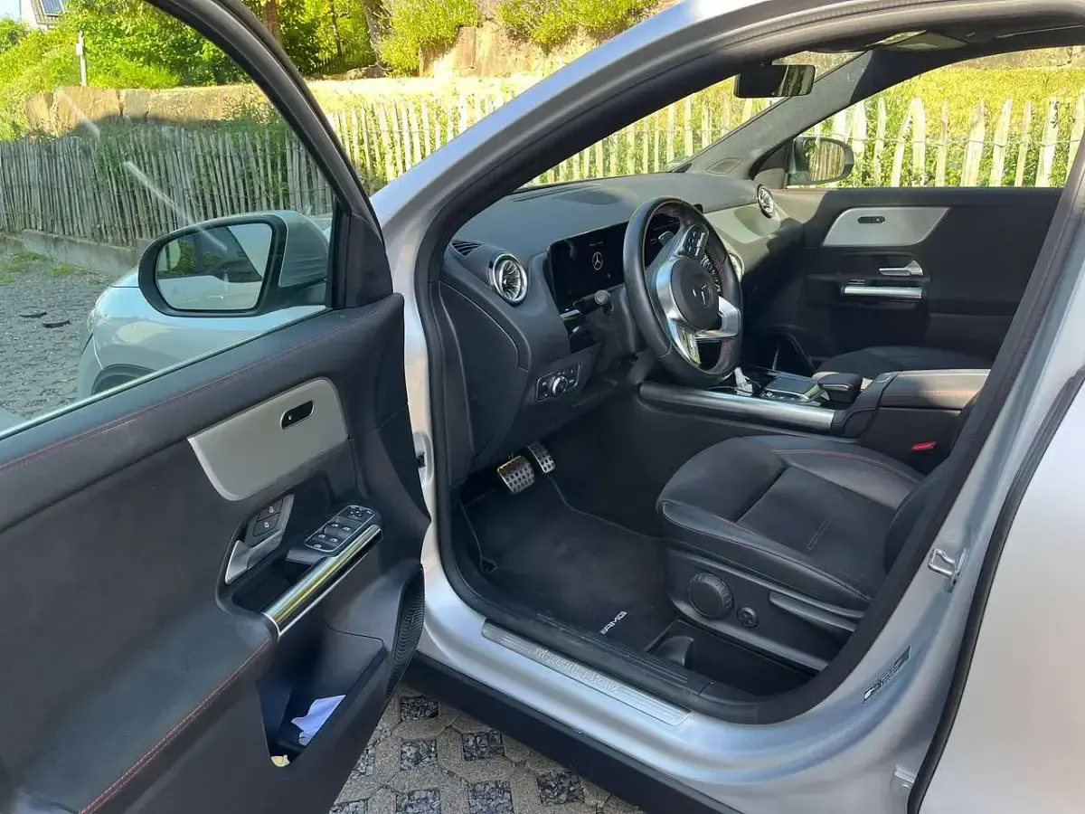 Gebraucht Mercedes GLA250 AMG line 224 PS (164 kW) 2021 Silber SUV