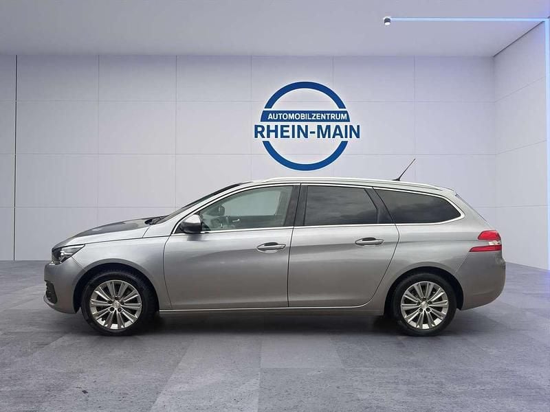 Gebraucht Peugeot 308 Active 131 PS (96 kW) 2021 Grau Kombi