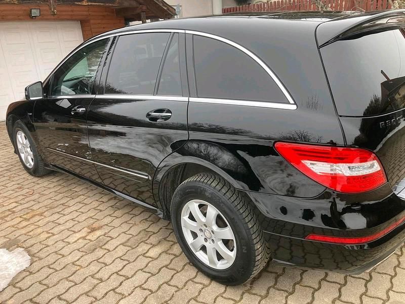 Gebraucht Mercedes R300 190 PS (139 kW) 2012 Schwarz Van / Kleinbus
