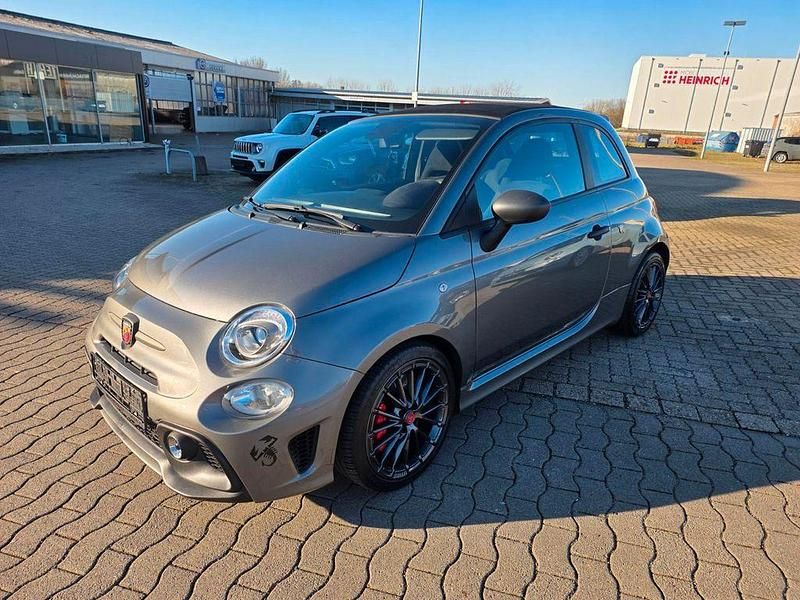 Gebraucht Abarth 695C 179 PS (131 kW) 2023 Pompei grau Cabrio