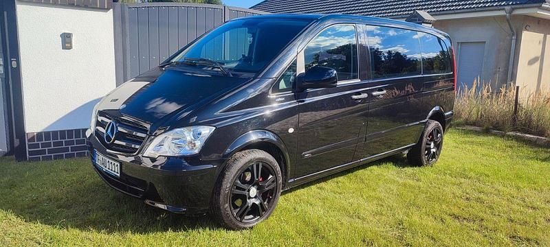 Schwarz Gebraucht 2010 Mercedes Vito Van / Kleinbus | 14.500 € - Bild 1/4