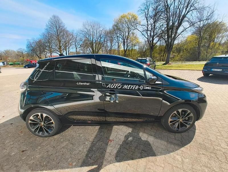 Gebraucht Renault Zoe Iconic 50 kW (69 PS) 2023 Schwarz Kleinwagen