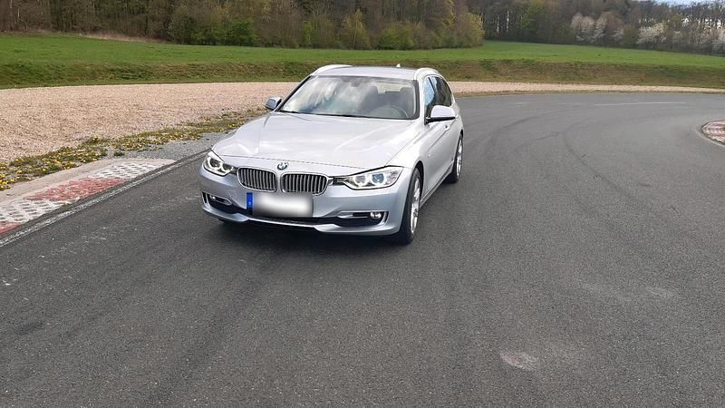 Gebraucht BMW 318 Performance 143 PS (105 kW) 2013 Silber Kombi