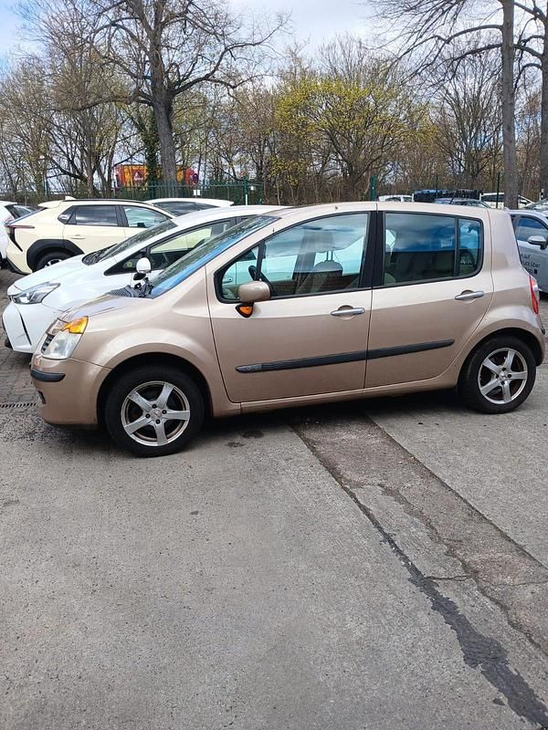 Gebraucht Renault Modus 112 PS (82 kW) 2005 Van / Kleinbus