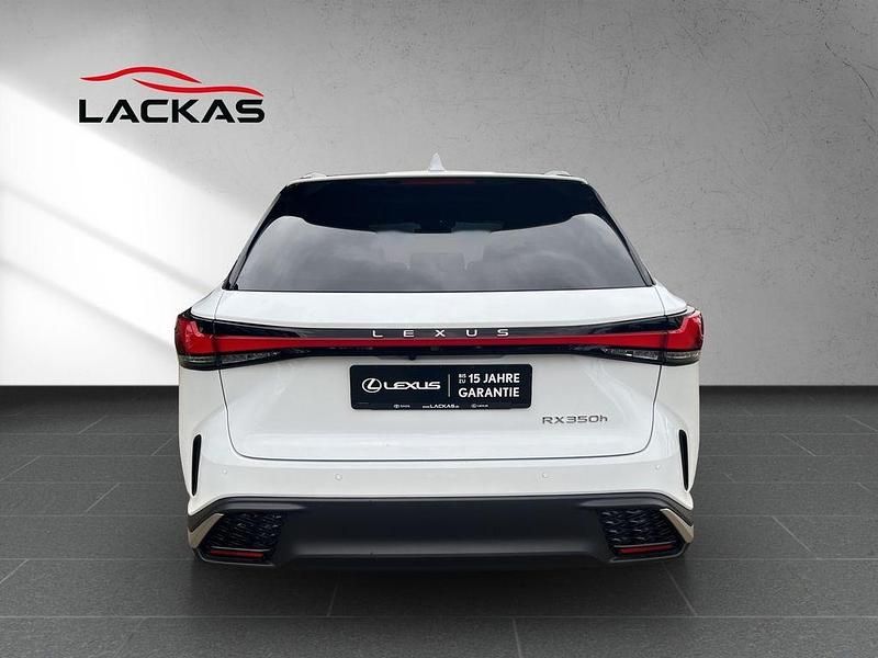 Gebraucht Lexus RX350h Sport Design Packet 250 PS (183 kW) 2024 Fujiweiss SUV