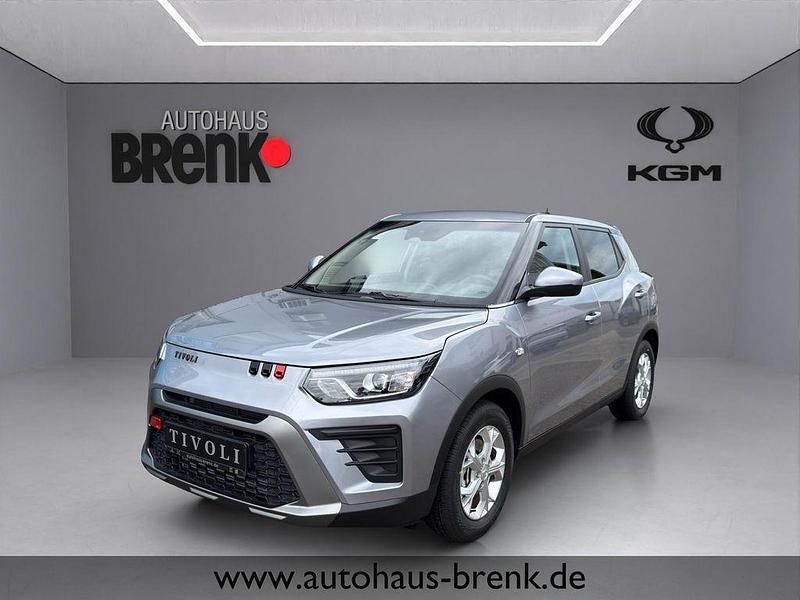 Grau Neu 2025 Ssangyong (KGM) Tivoli SUV | 19.590 € - Bild 1/3