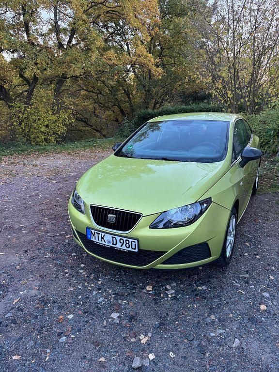 Grün Gebraucht 2009 Seat Ibiza Limousine | 2.500 € (Fairer Preis) - Bild 1/4