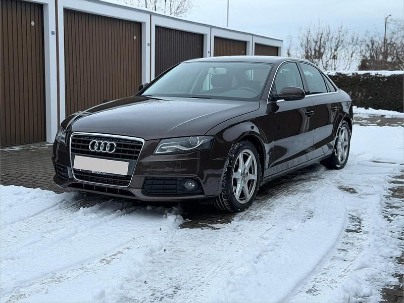 Braun Gebraucht 2010 Audi A4 Limousine | 4.800 € (Superpreis) - Bild 1/4