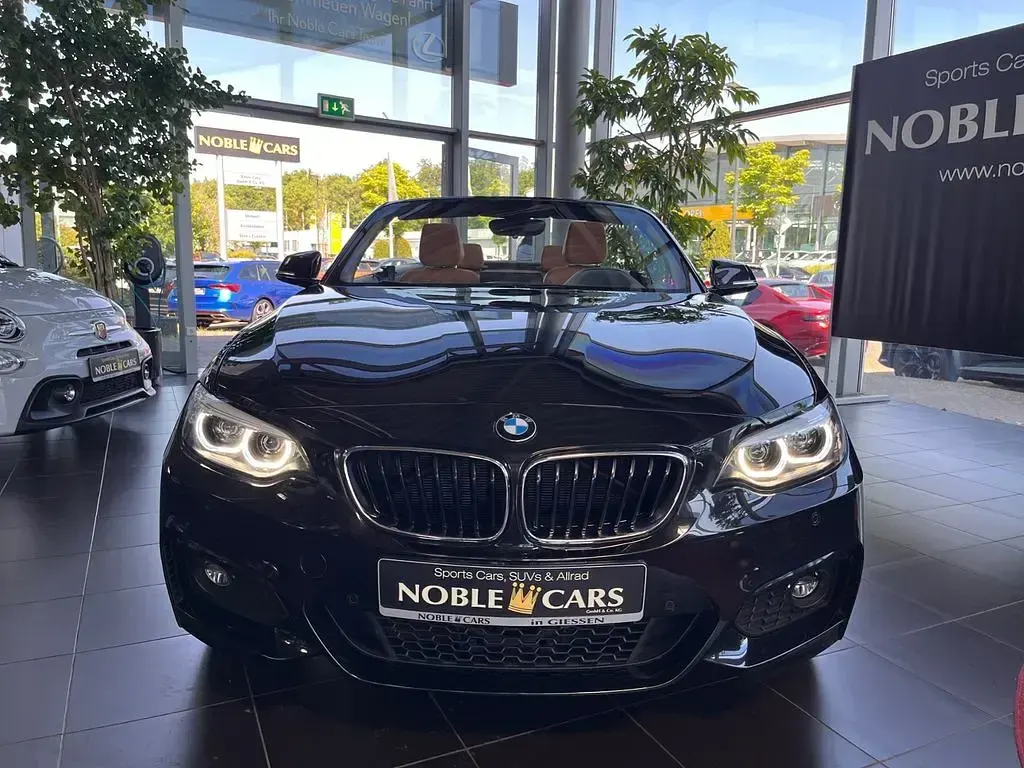 Gebraucht BMW 220 M Sport 184 PS (135 kW) 2018 Black sapphire metallic (metallic) Cabrio