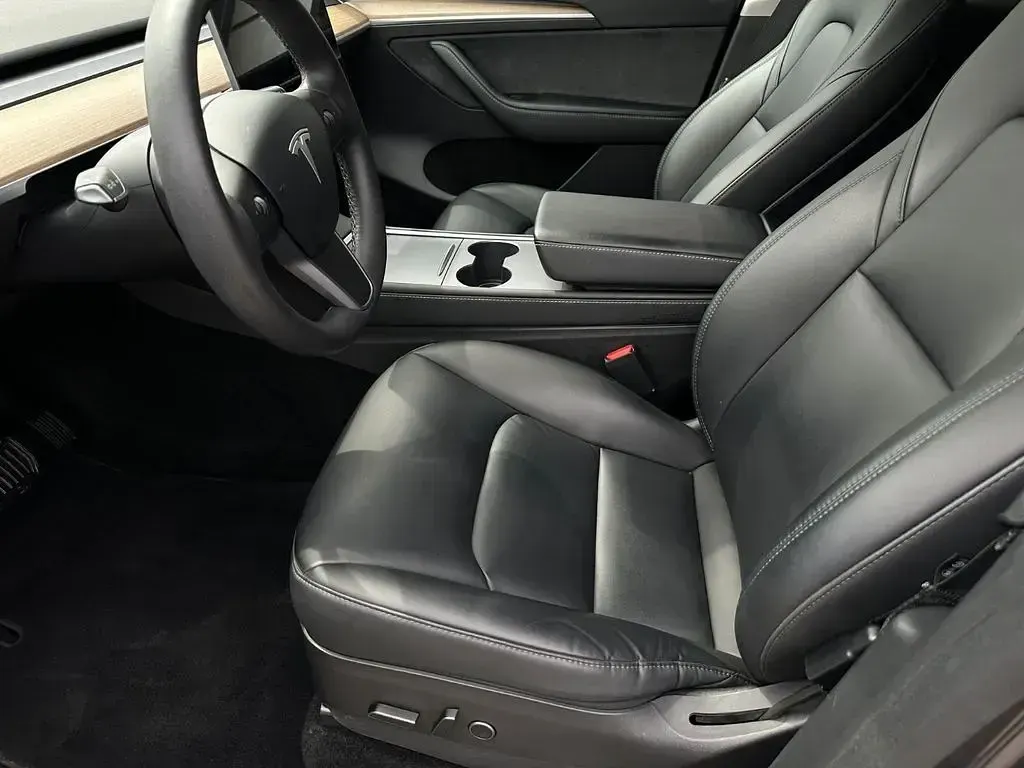 Gebraucht Tesla Model Y 378 kW (514 PS) 2022 Grau SUV