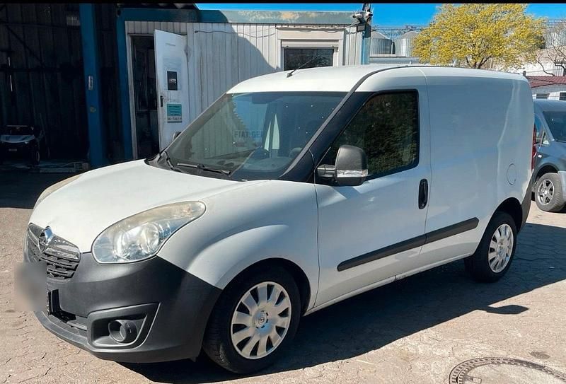 Gebraucht Opel Combo 104 PS (76 kW) 2013 Weiß Van / Kleinbus