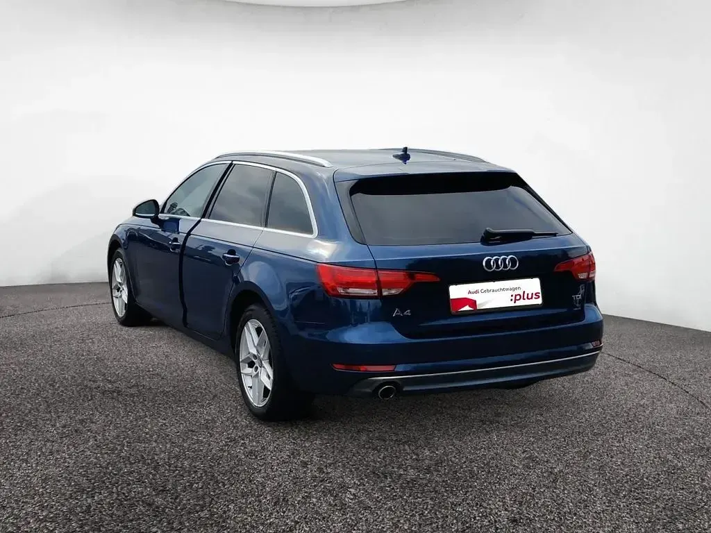 Gebraucht Audi A4 Sport 150 PS (110 kW) 2018 Scubablau metallic Kombi