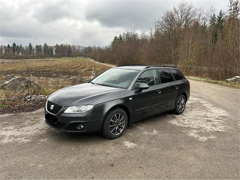 Grau Gebraucht 2010 Seat Exeo Kombi | 4.950 € (Fairer Preis) - Bild 1/4