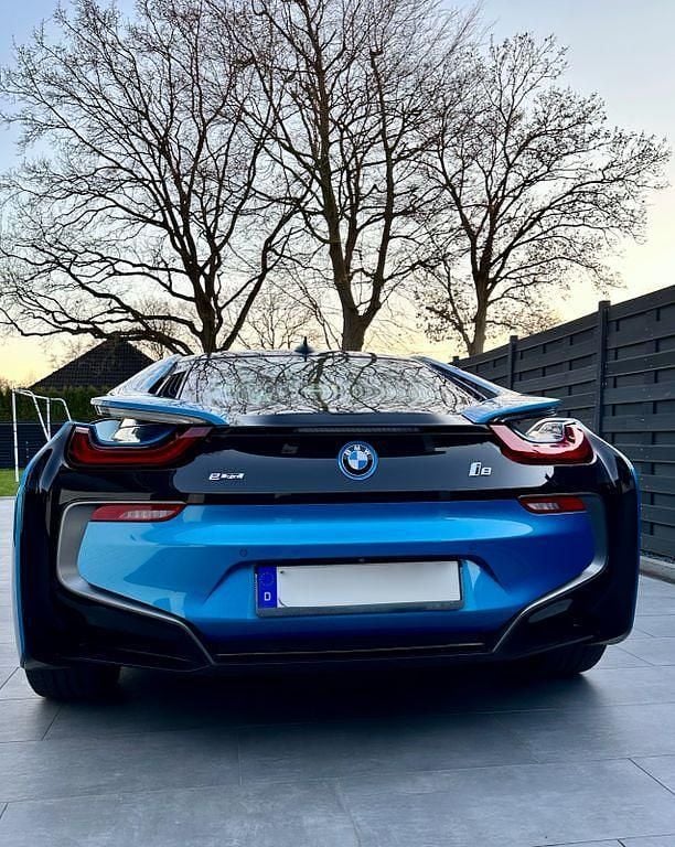 Gebraucht BMW i8 Pure Impulse 362 PS (266 kW) 2015 Blau Coupé