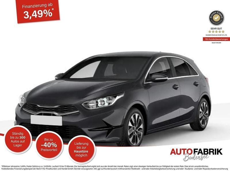 Experience grün metallic Neu 2025 Kia Ceed Kleinwagen | 23.090 € (Guter Preis) - Bild 1/4