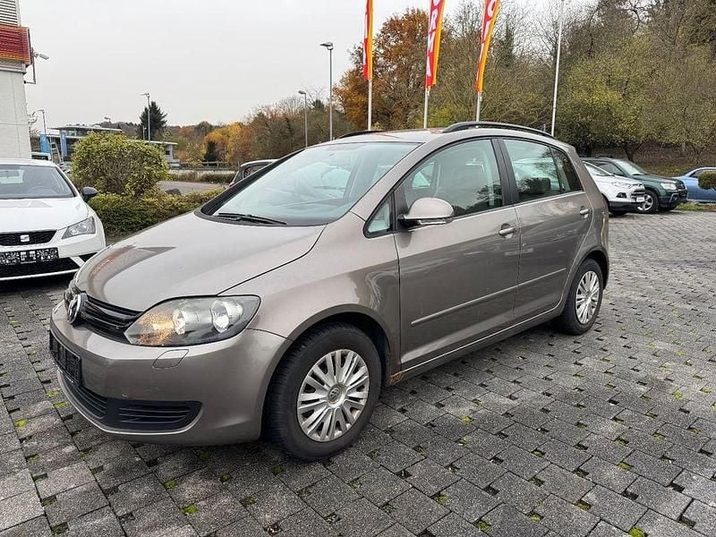 Braun Gebraucht 2009 VW Golf VI Trendline Limousine | 3.795 € (Superpreis) - Bild 1/4
