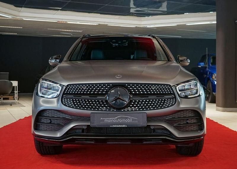 Grau Gebraucht 2020 Mercedes GLC400d AMG SUV | 43.449 € (Guter Preis) - Bild 1/4