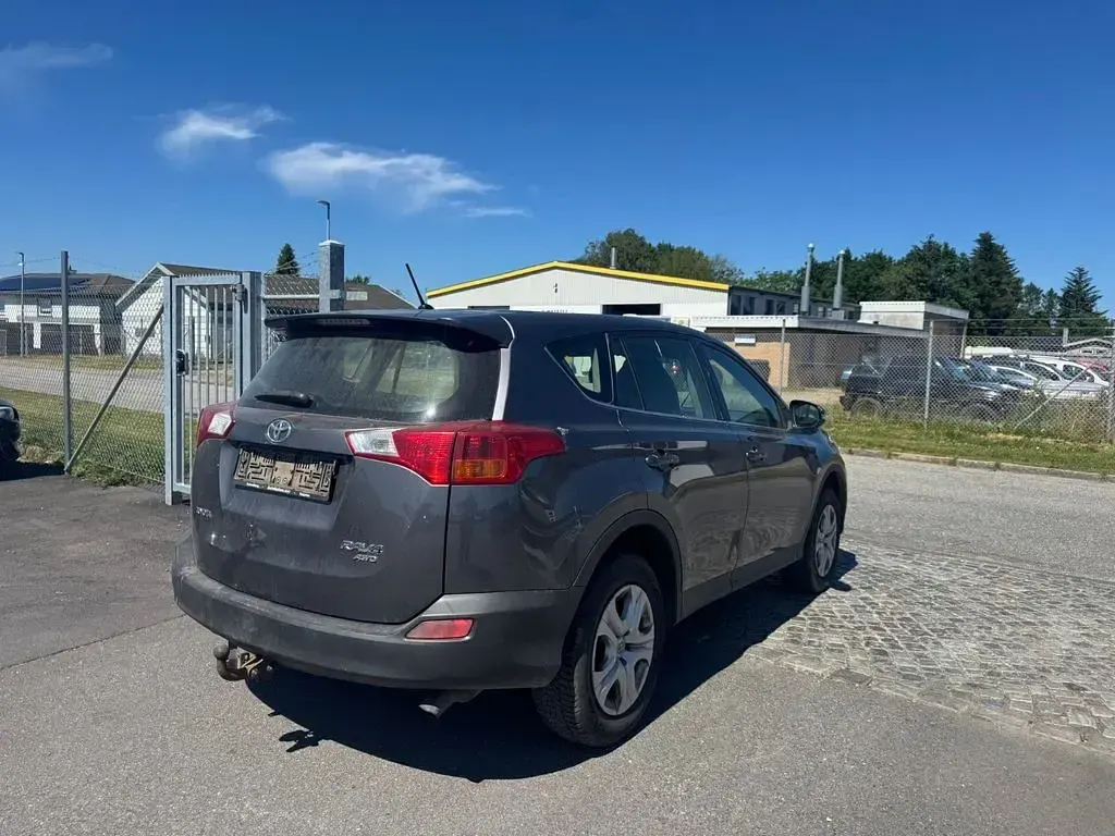 Gebraucht Toyota RAV4 Comfort 150 PS (110 kW) 2013 Grau SUV
