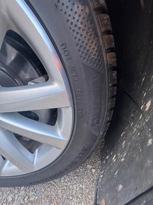 Usata VW Passat 140 CV (102 kW) 2013 Grigio Station wagon