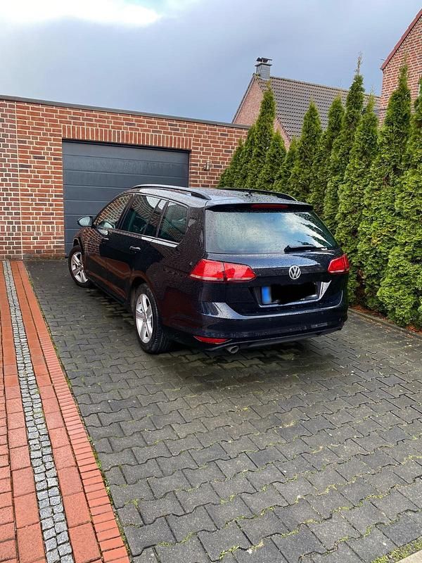 Gebraucht VW Golf VII 110 PS (80 kW) 2016 Schwarz Kombi