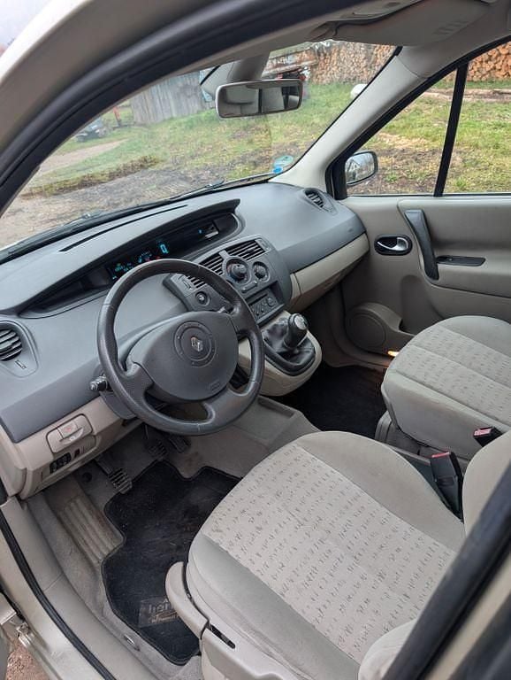 Beige Gebraucht 2006 Renault Scénic II Expression Van / Kleinbus | 2.300 € (Fairer Preis) - Bild 1/4