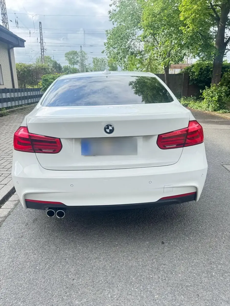 Gebraucht BMW 330 M Sport 258 PS (189 kW) 2017 Weiß Limousine