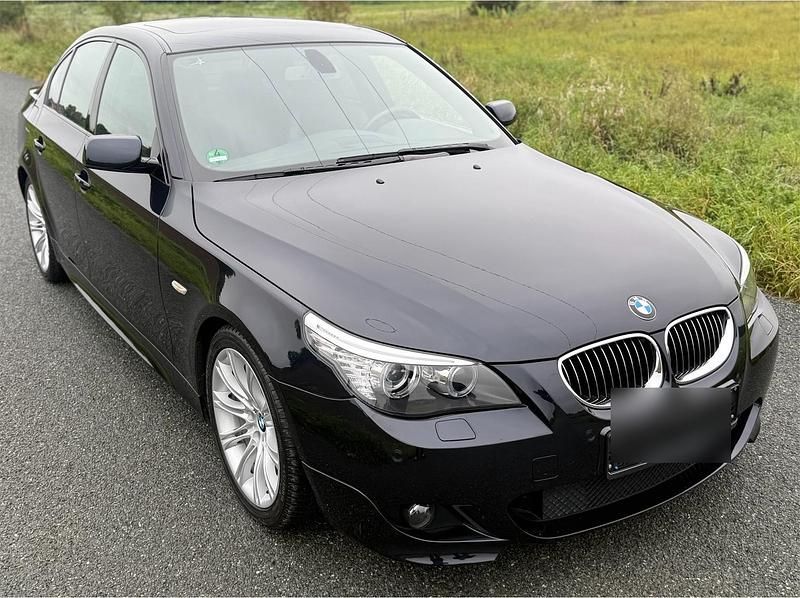Blau Gebraucht 2007 BMW 523 M Sport Limousine | 14.900 € - Bild 1/4