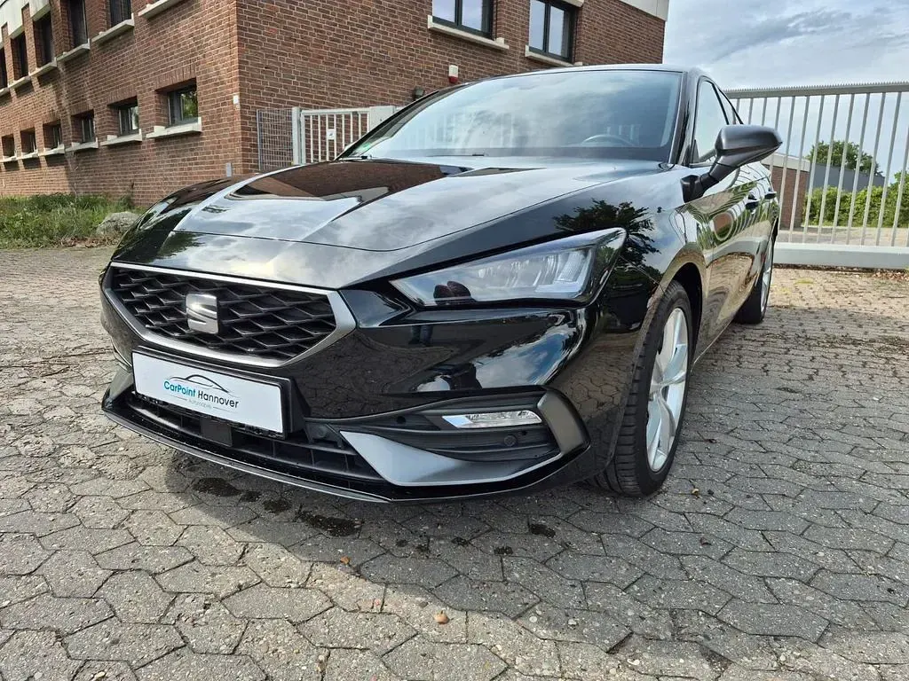 Gebraucht Seat Leon FR 110 PS (80 kW) 2022 Schwarz Limousine