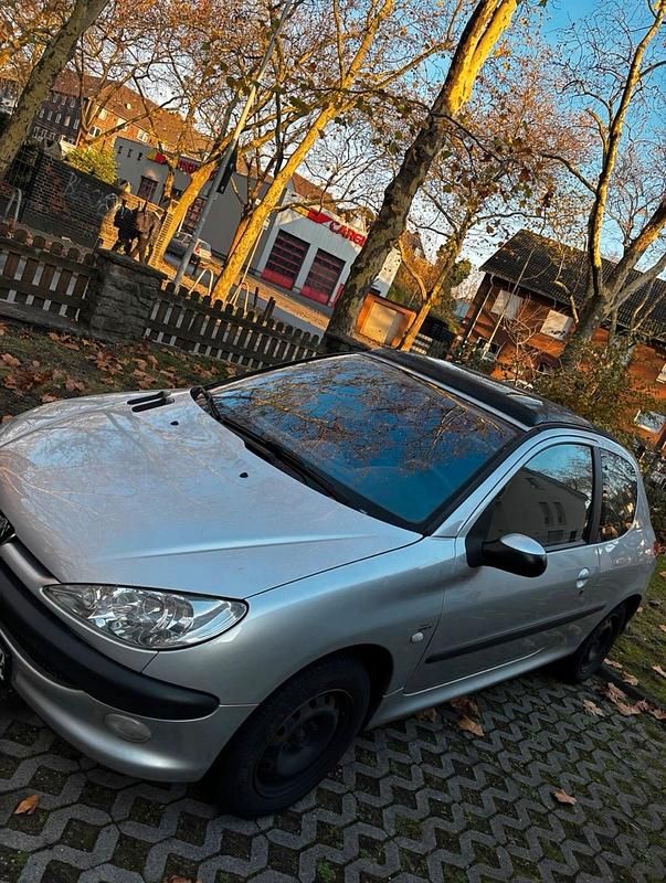 Silber Gebraucht 2004 Peugeot 206 Kleinwagen | 699 € (Guter Preis) - Bild 1/4