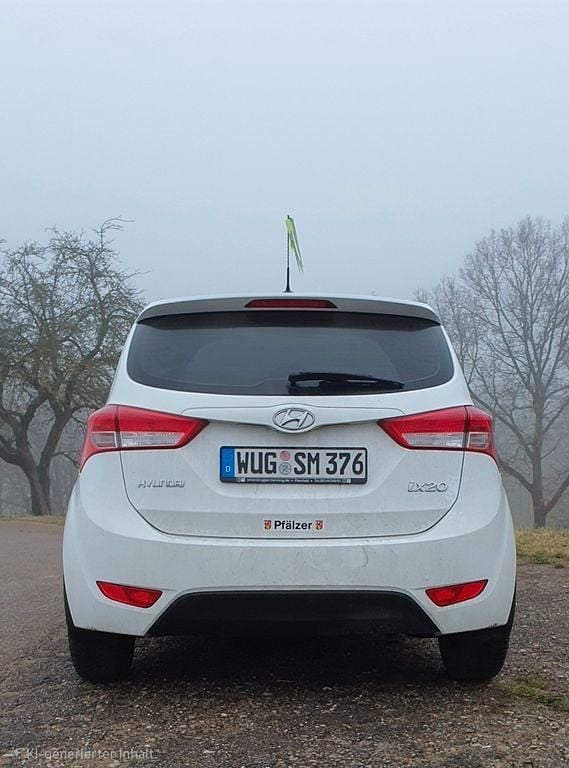 Gebraucht Hyundai ix20 Classic 90 PS (66 kW) 2016 Weiß Kleinwagen