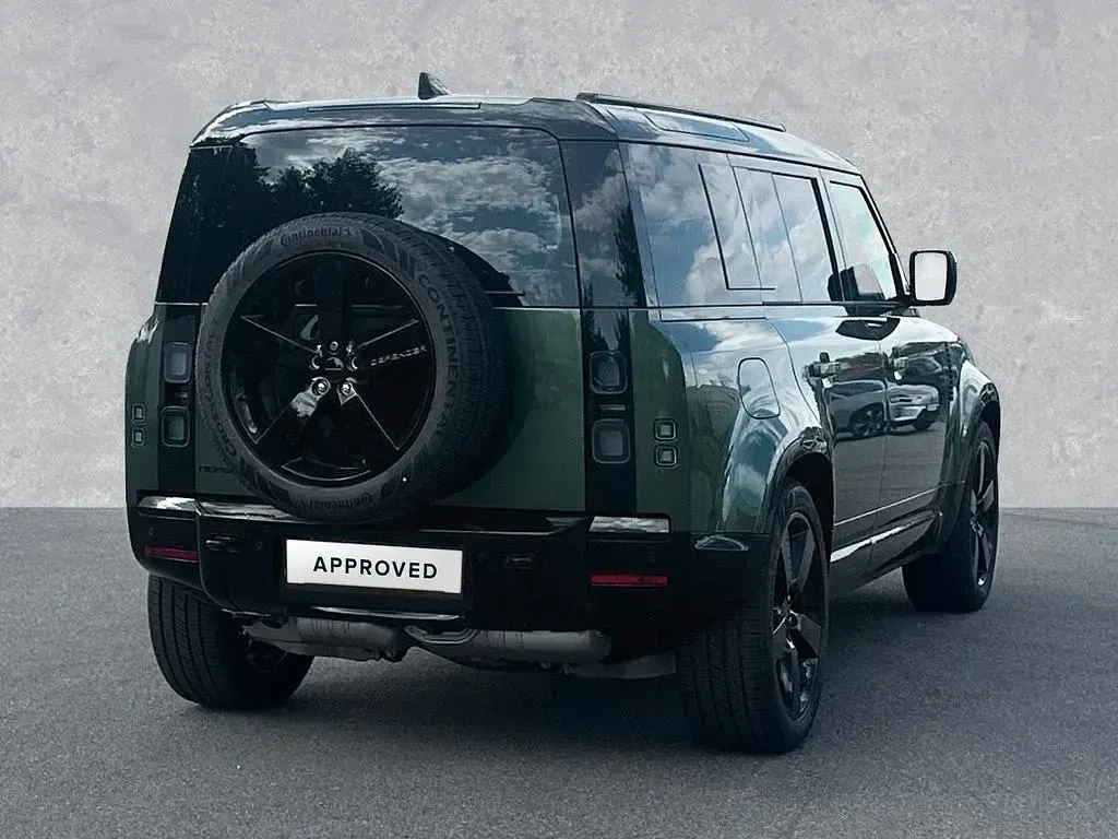 Gebraucht Land Rover Defender HSE Dynamic 349 PS (256 kW) 2026 Woolstone green SUV