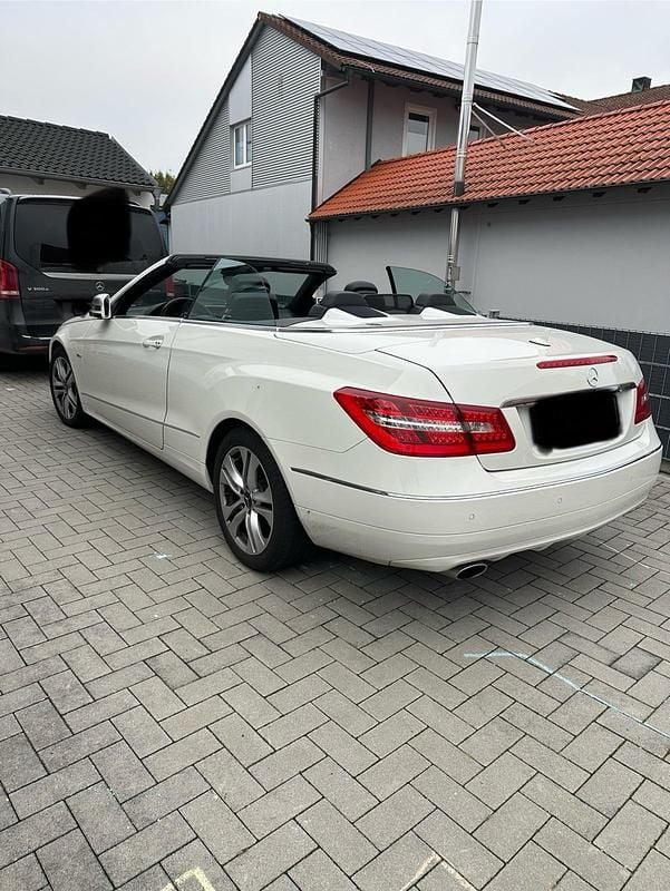 Gebraucht Mercedes E220 2012 Weiß Cabrio