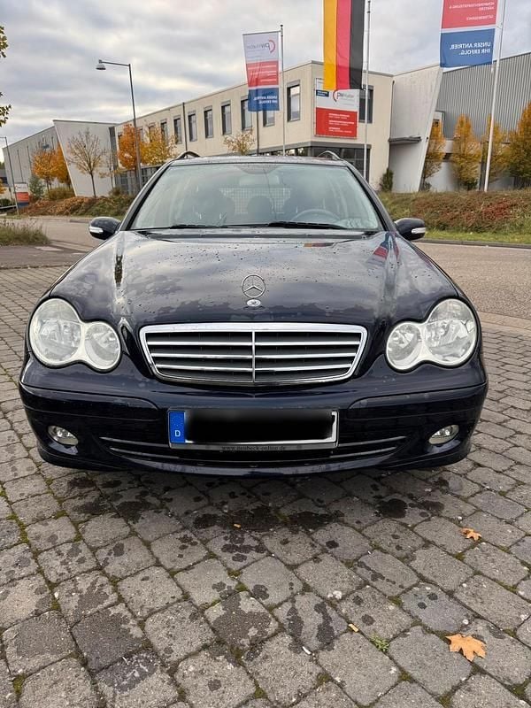 Blau Gebraucht 2005 Mercedes C180 Kombi | 2.000 € (Guter Preis) - Bild 1/4