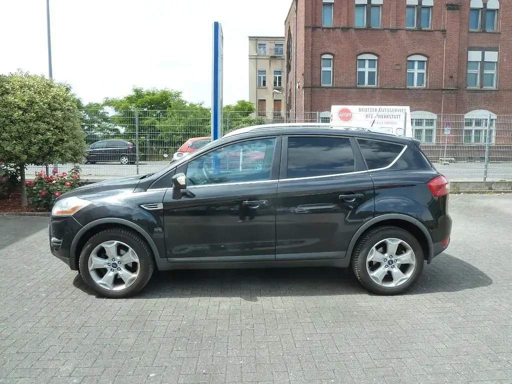 Gebraucht Ford Kuga Titanium 136 PS (100 kW) 2009 Schwarz SUV