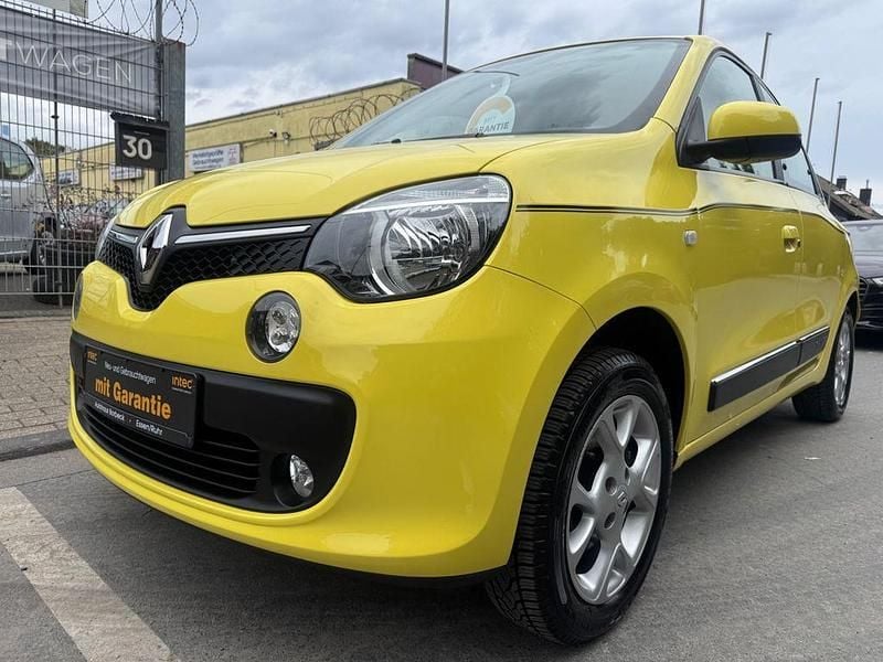 Gelb Gebraucht 2017 Renault Twingo Kleinwagen | 8.490 € (Guter Preis) - Bild 1/4