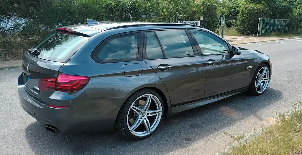 Gebraucht BMW M550 Performance 381 PS (280 kW) 2015 Grau Limousine