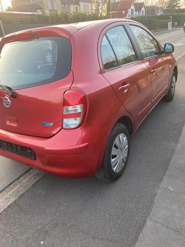 Gebraucht Nissan Micra Acenta 80 PS (58 kW) 2011 Rot Kleinwagen