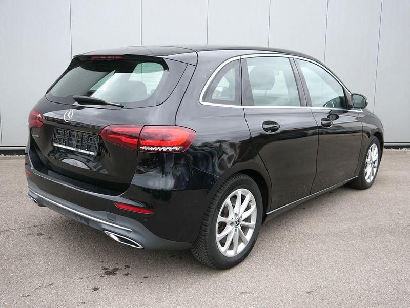 Gebraucht Mercedes B250 Progressive 224 PS (164 kW) 2019 Schwarz Van / Kleinbus