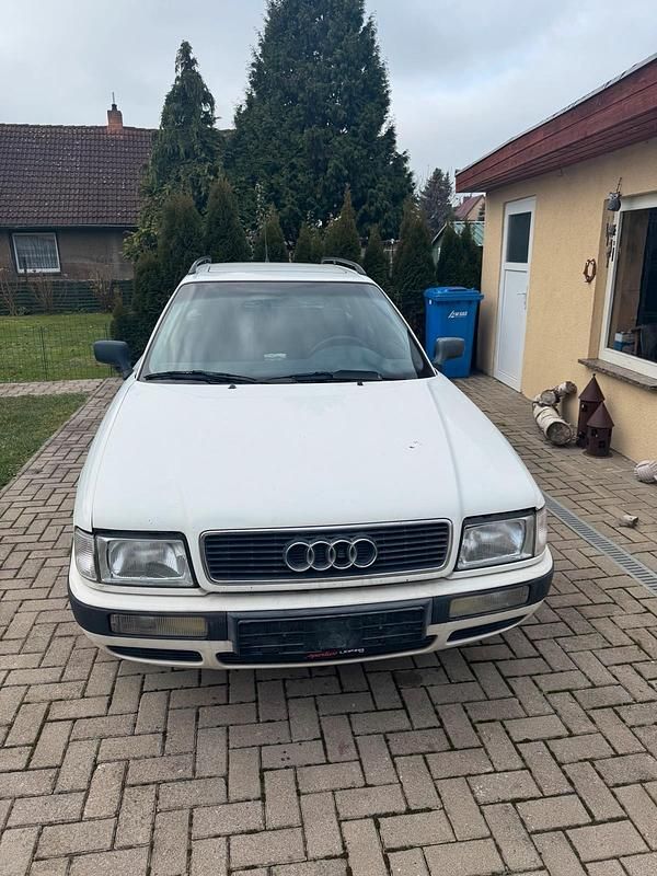 Weiß Gebraucht 1993 Audi 80 Kombi | 900 € - Bild 1/4