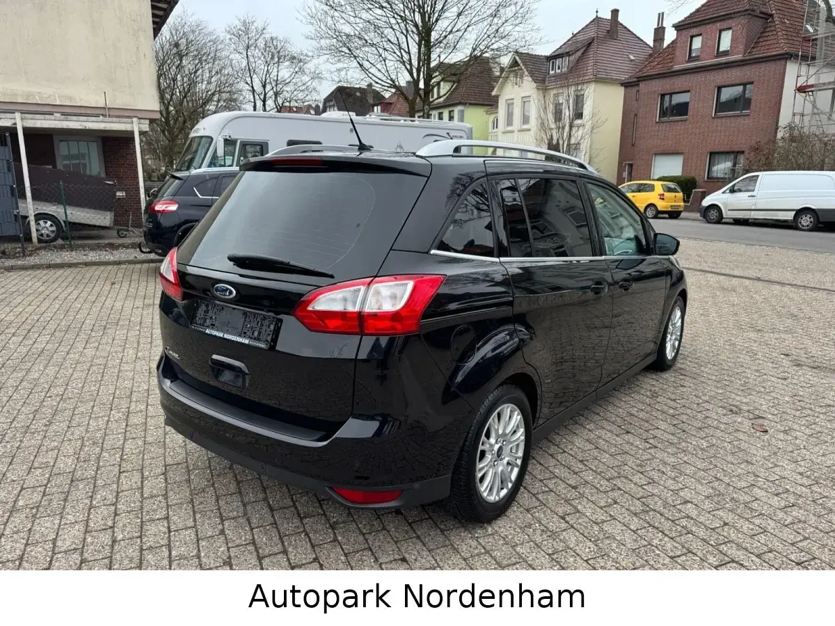 Gebraucht Ford Grand C-Max Titanium 163 PS (119 kW) 2015 Schwarz Van / Kleinbus