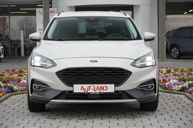 Używany Ford Focus Active 150 KM (110 kW) 2019 Biały Sedan/Limuzyna