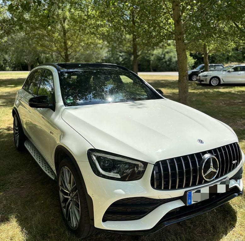 Weiß Gebraucht 2021 Mercedes GLC43 AMG AMG SUV | 51.900 € (Fairer Preis) - Bild 1/4