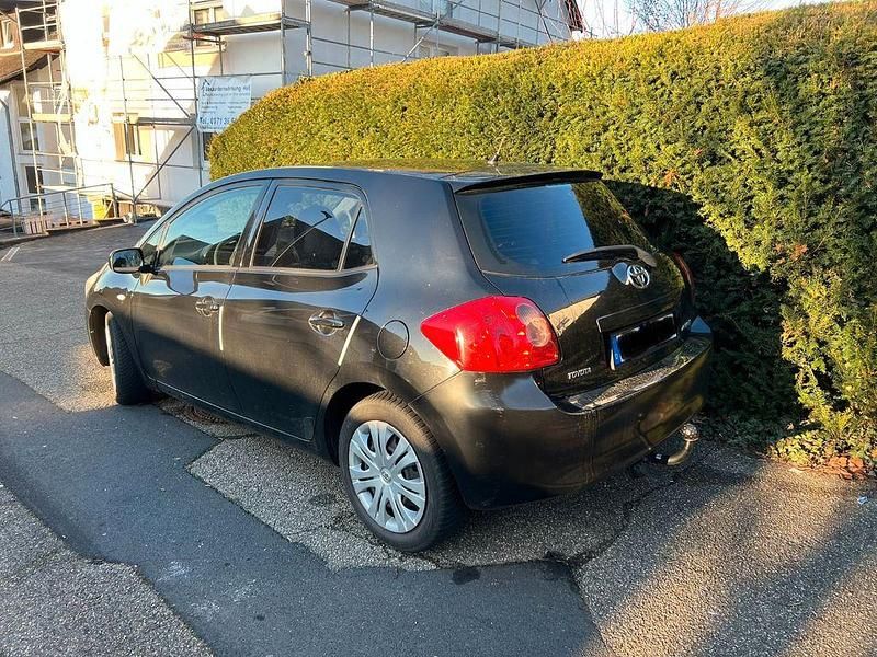 Schwarz Gebraucht 2009 Toyota Auris Executive Limousine | 4.150 € (Fairer Preis) - Bild 1/4